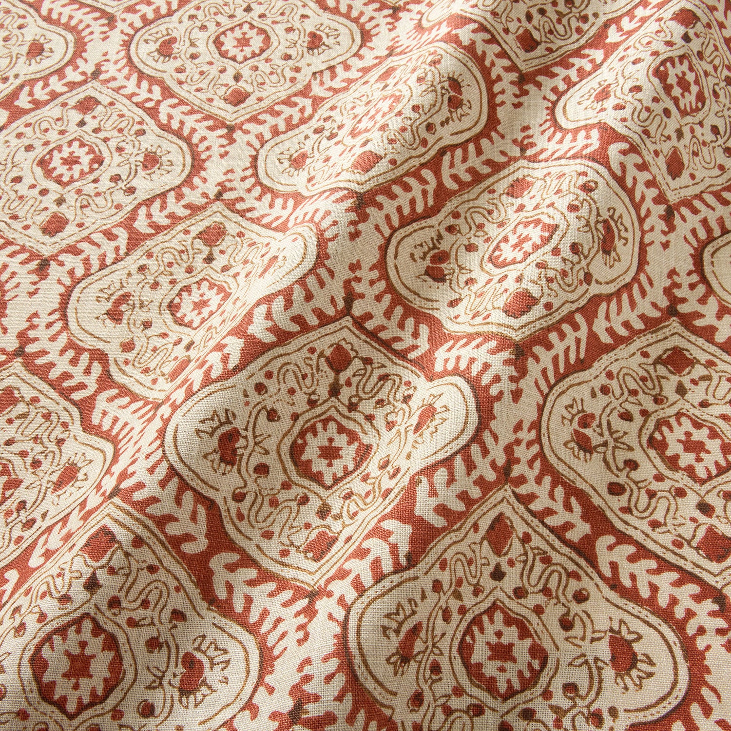 Linen print with a handcrafted feel in red