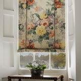 Blind in a printed linen fabric with bouquets of roses on a tea-stained background.