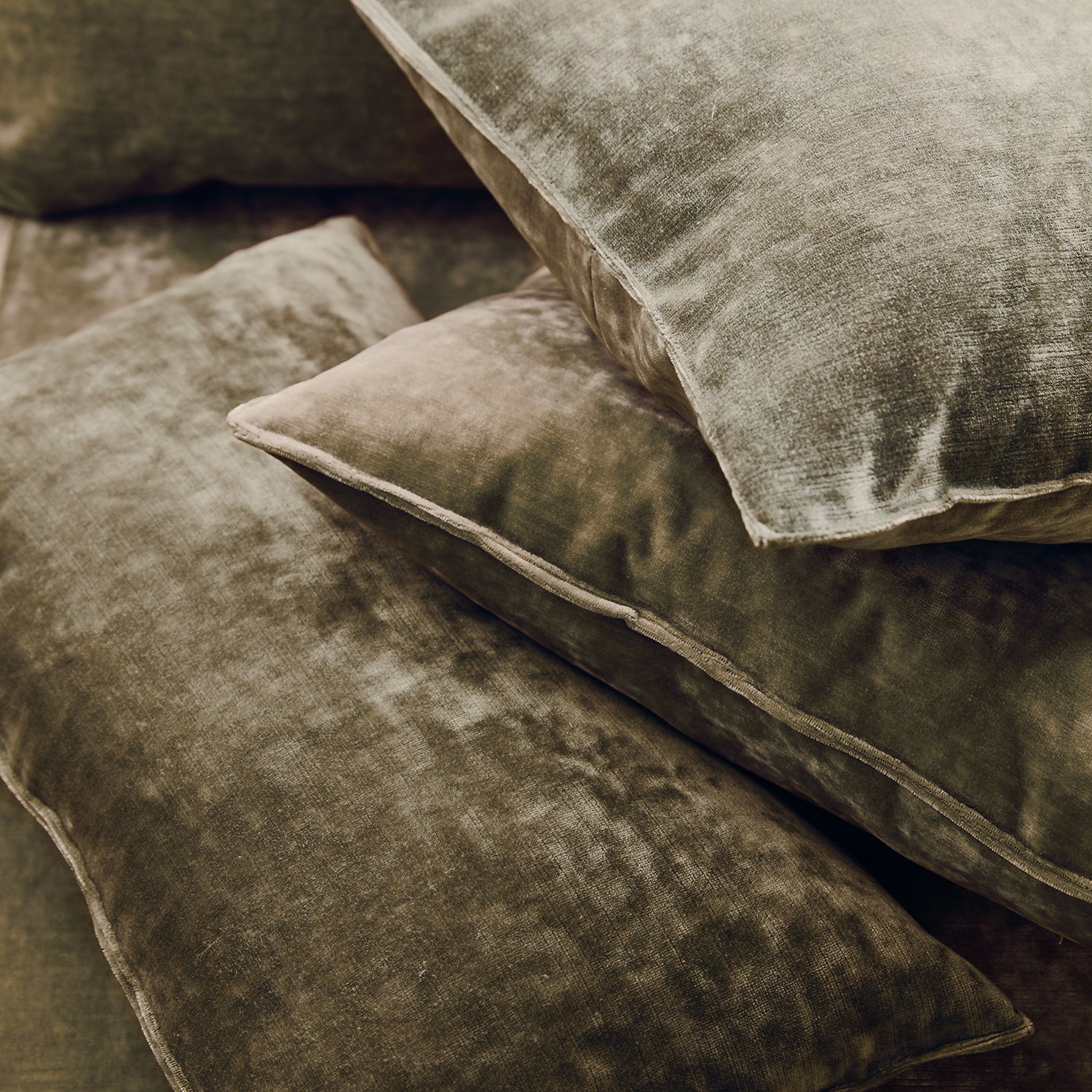 Crushed velvet sofa cushions hotsell