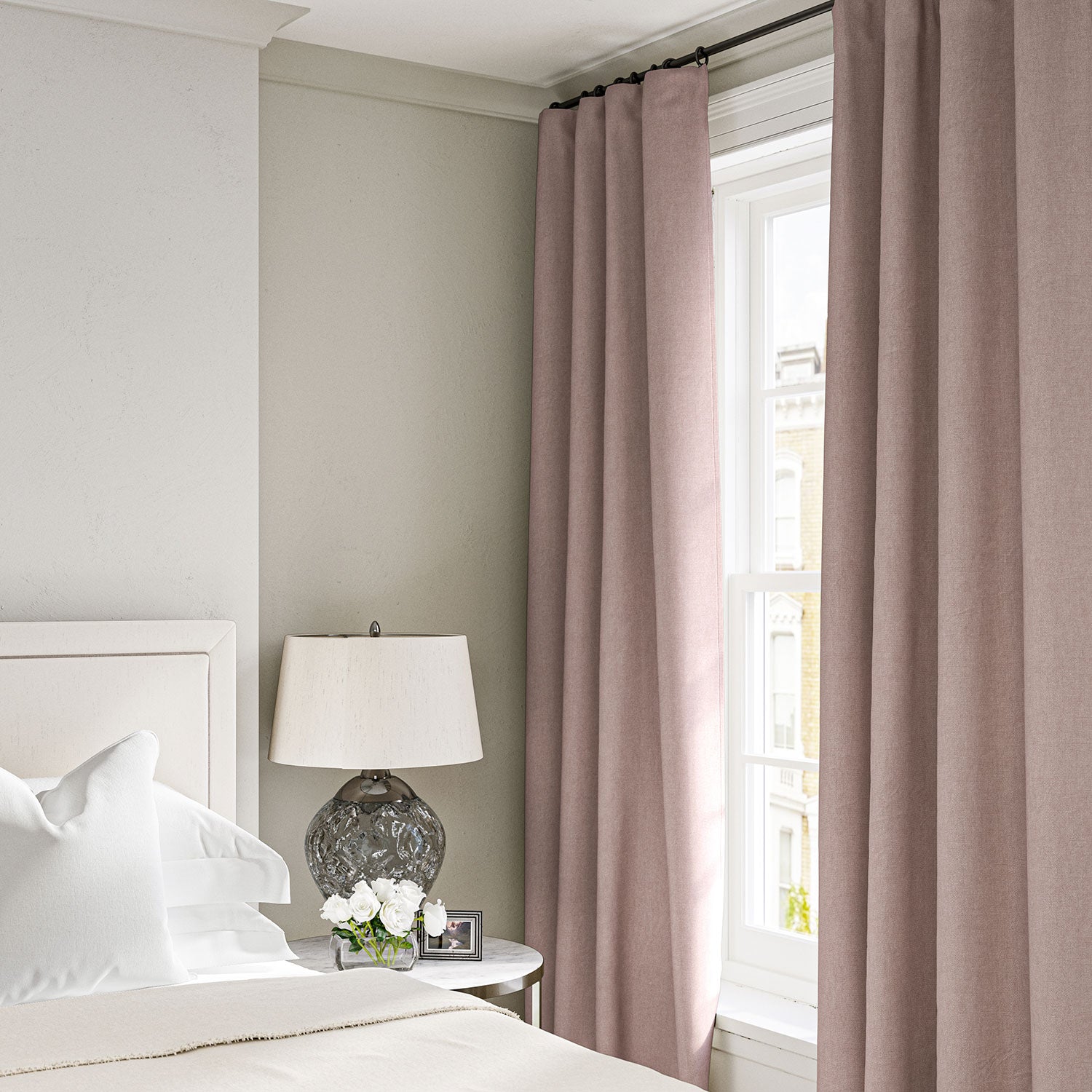 Linen curtain in Dusky Pink