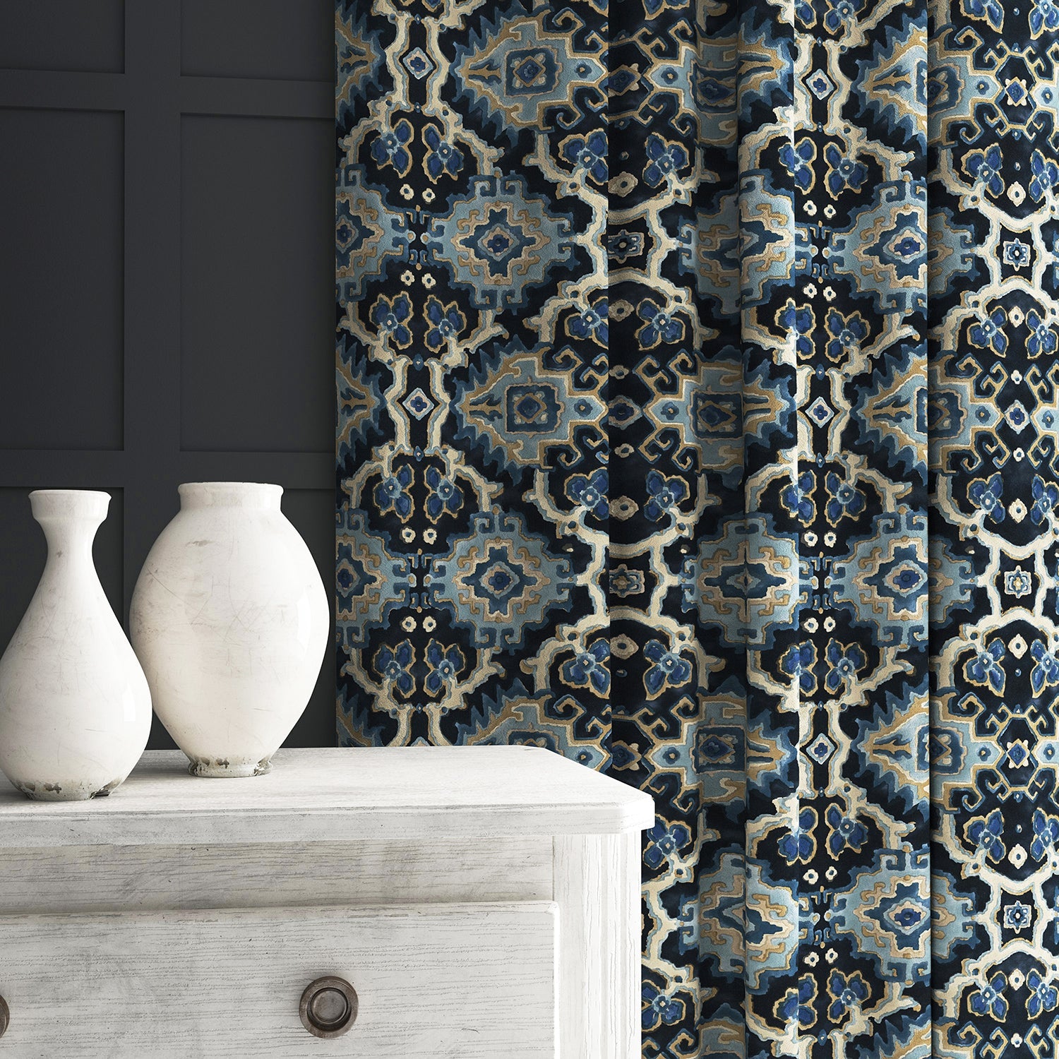 Velvet curtain in a printed velvet fabric with an oriental geometric design in blue colours