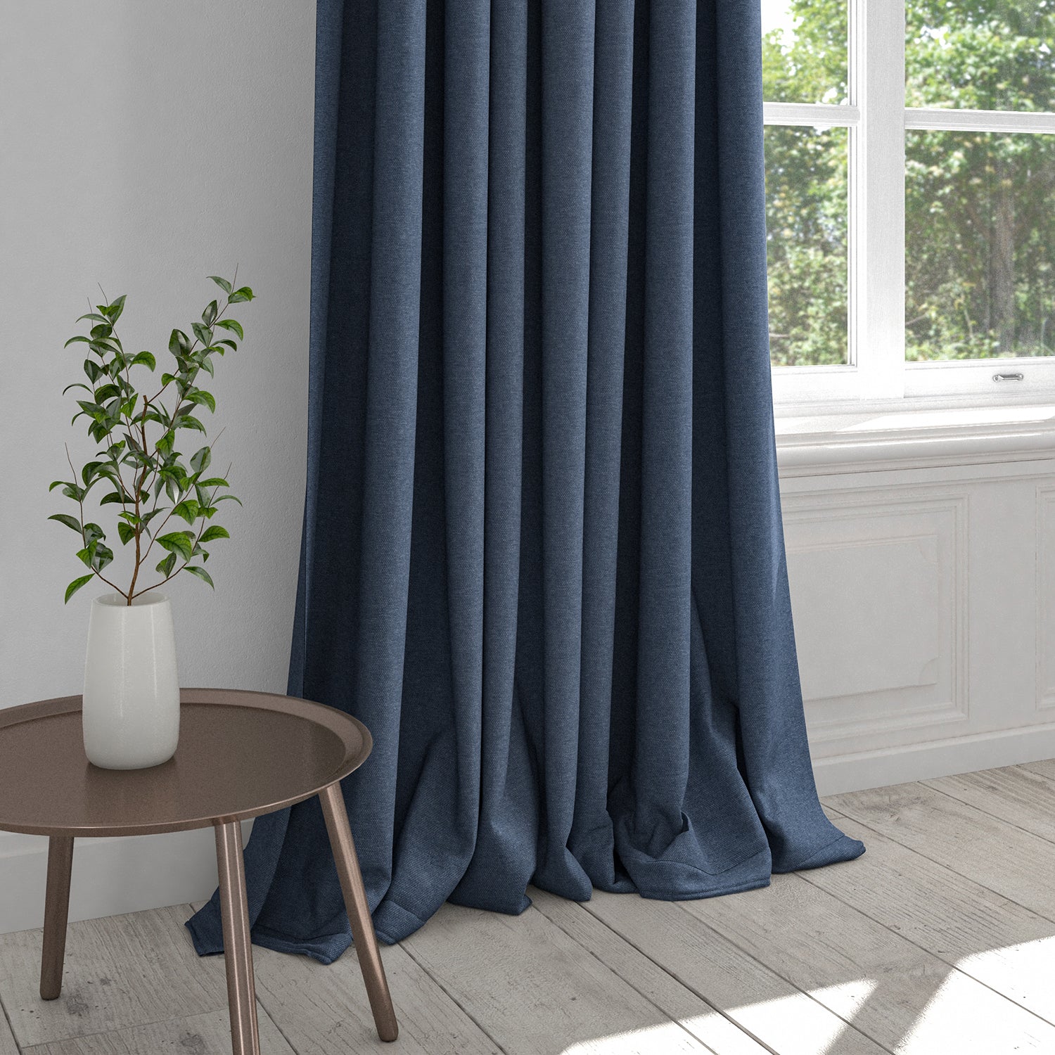 Curtain in a midnight blue plain cotton fabric