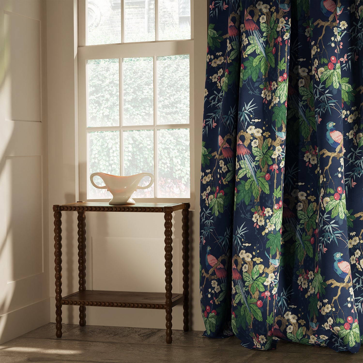 Curtain in a lively, tropical floral and bird linen fabric
