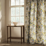 Curtain in a linen fabric with floral vine design
