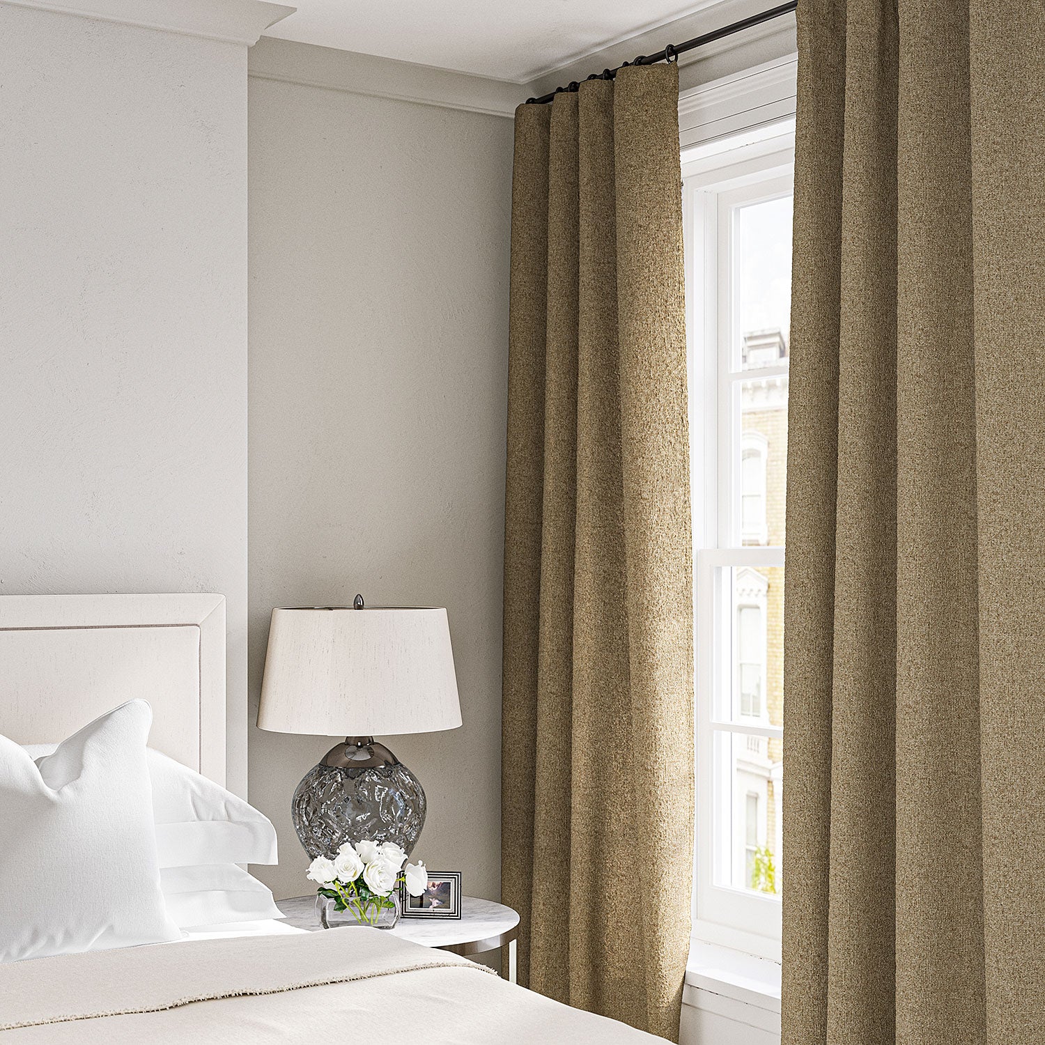 Curtain in a boucle fabric in Fudge