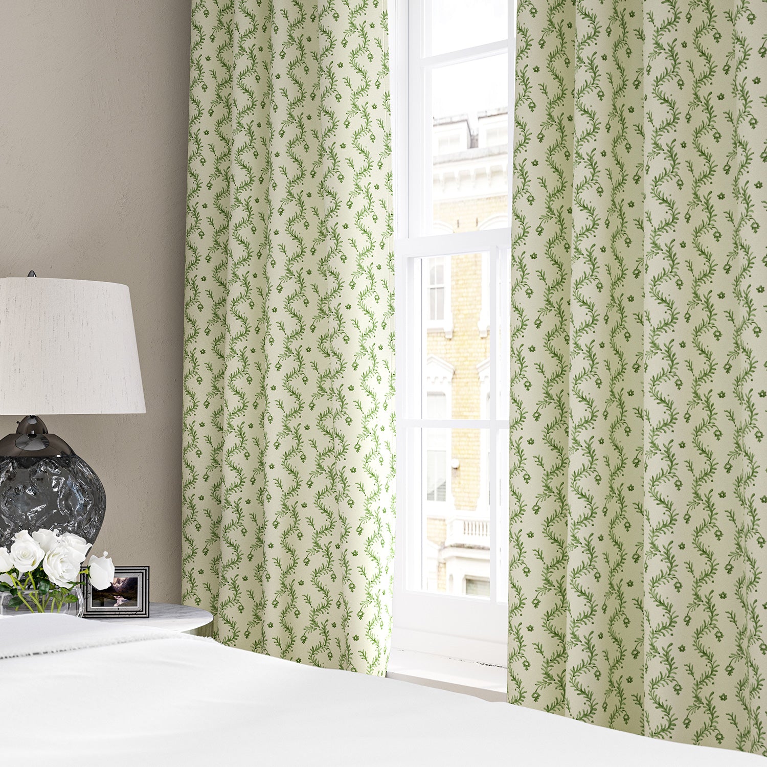 Linen curtains with a charming marine-style pattern in green and cream