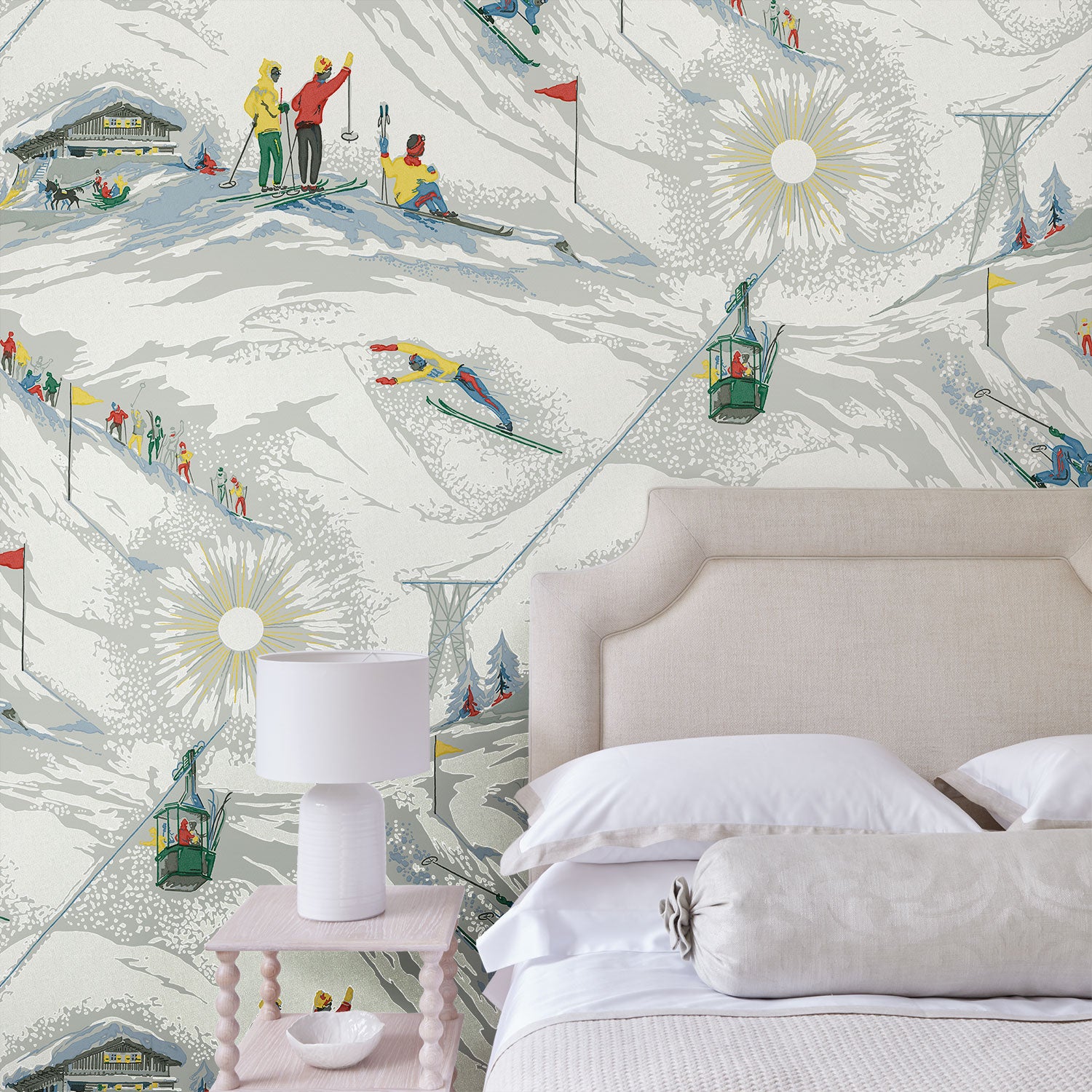 Off-Piste wallpaper captures the fun, thrills, and exhilaration of the slopes.