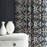 Velvet curtain in a printed velvet fabric with an oriental geometric design in blue colours