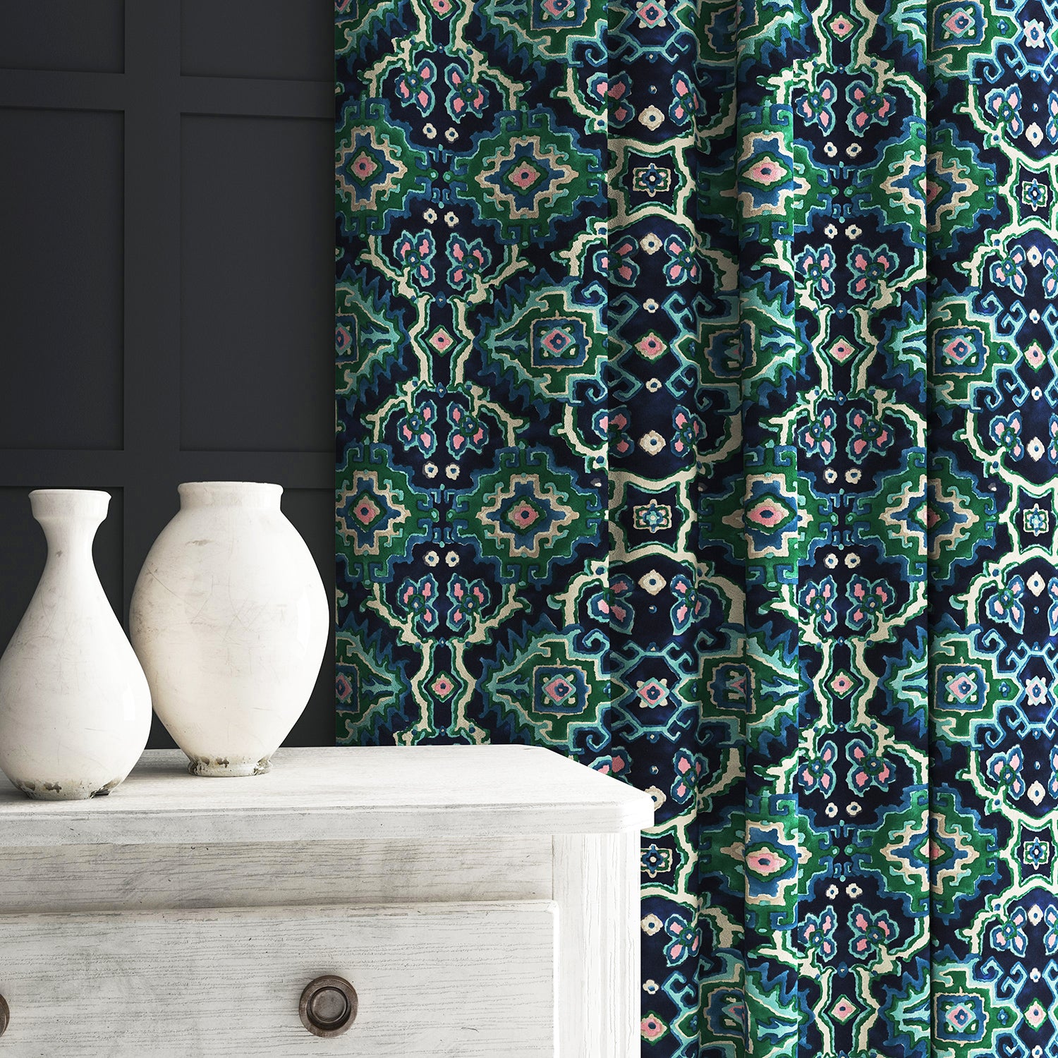 Velvet curtain in a printed velvet fabric with an oriental geometric design in blue and green colours