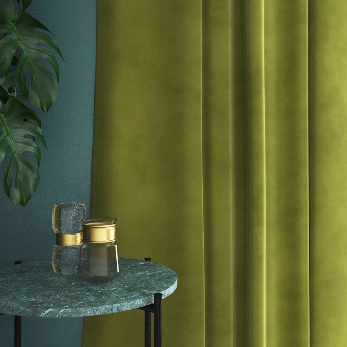Velvet curtain in green