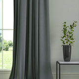 Curtain in a plain fabric, colour Thunder.