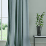 Curtain in a plain fabric, colour Mist.