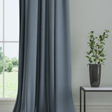 Curtain in a plain fabric, colour Cornflower.