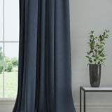 Curtain in a plain fabric, colour Indigo.