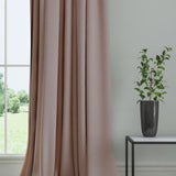 Curtain in a plain fabric, colour Heather.