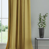 Curtain in a plain fabric, colour Meadow.