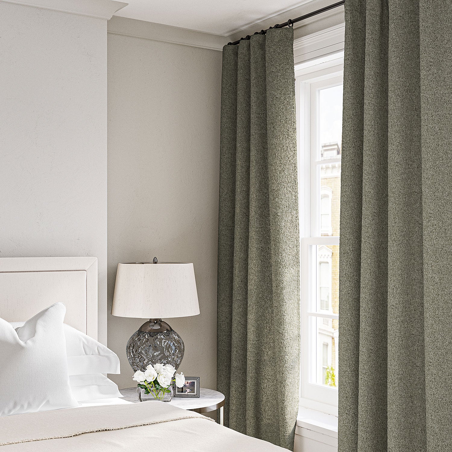 Curtain in a boucle fabric in Hemp